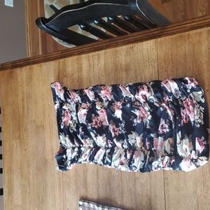 womans medium strapless dress